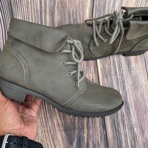 Sonoma Life + Style Gray Foldover Combat Boots Lace Up Ankle Booties Women 7.5